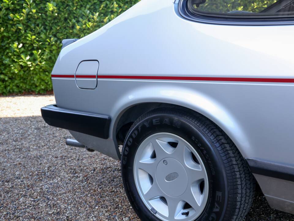 Image 20/50 of Ford Capri 2,8i (1987)