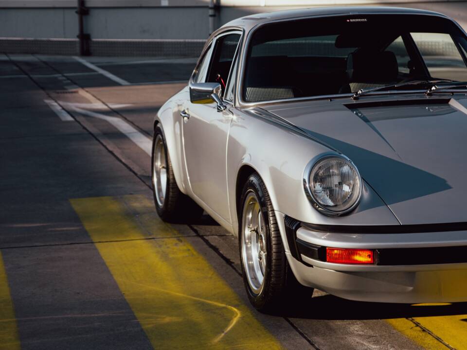 Bild 25/48 von Porsche 911 2.7 (1974)