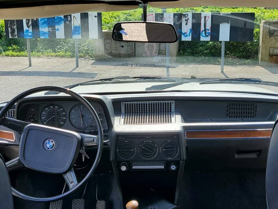 Imagen 5/11 de BMW 520 (1974)