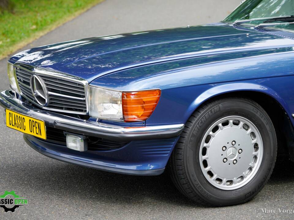 Immagine 23/60 di Mercedes-Benz 420 SL (1987)