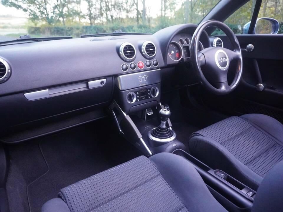 Bild 11/17 von Audi TT 1.8 T (2004)