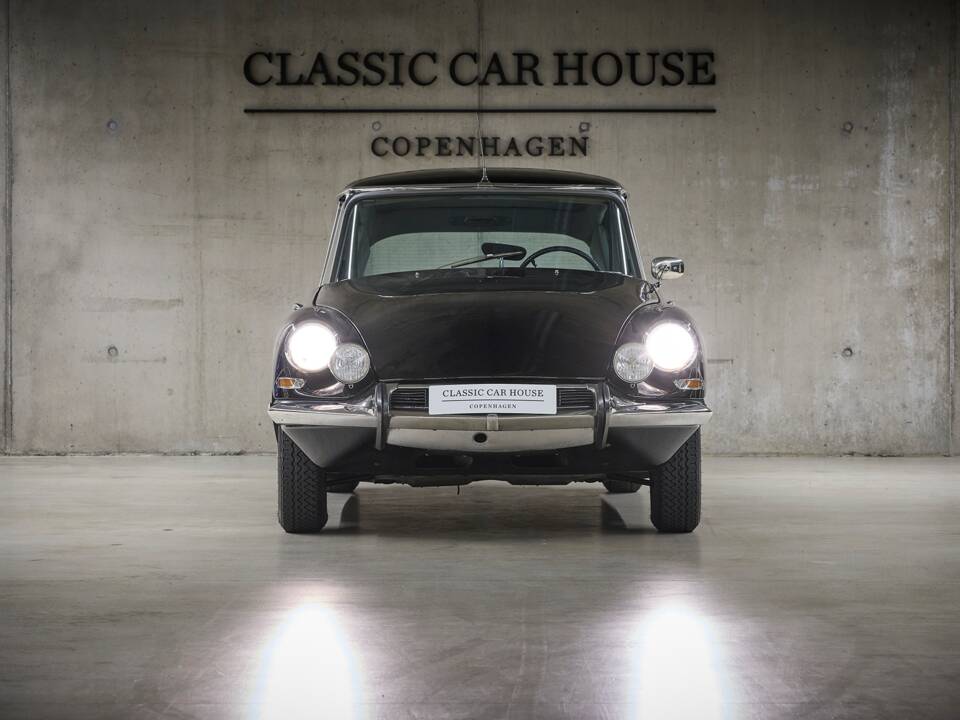 Image 3/97 of Citroën DS 20 Chapron (1972)