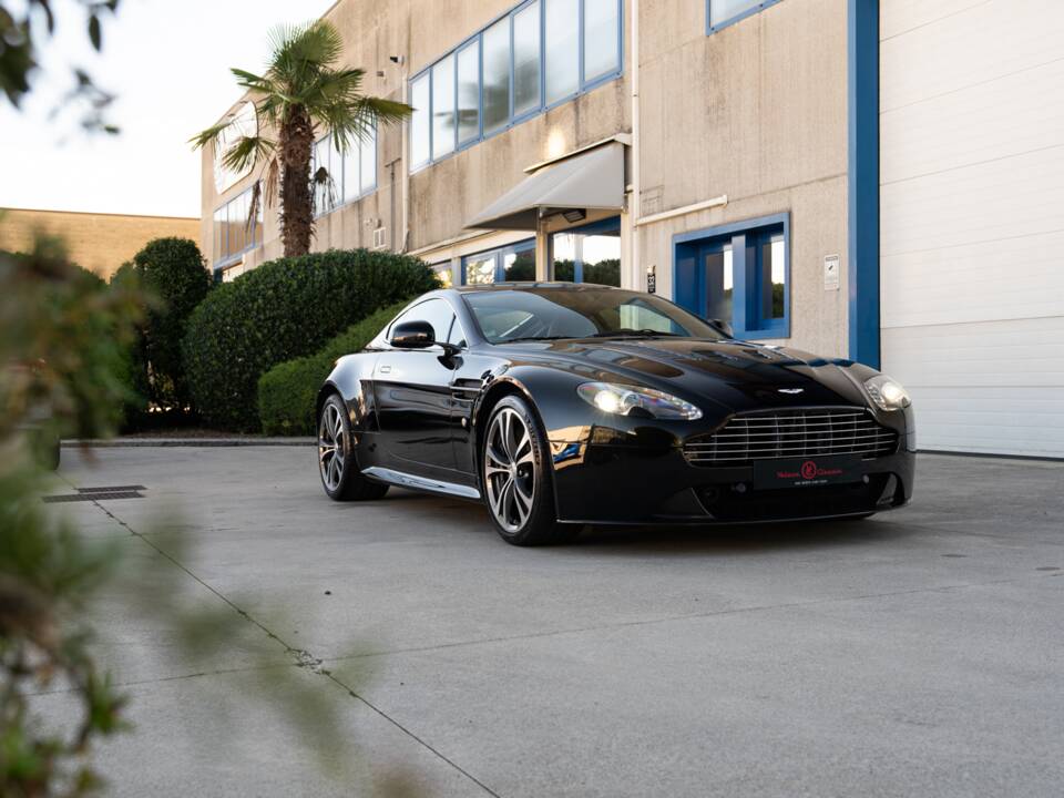 Image 43/83 de Aston Martin V12 Vantage (2009)