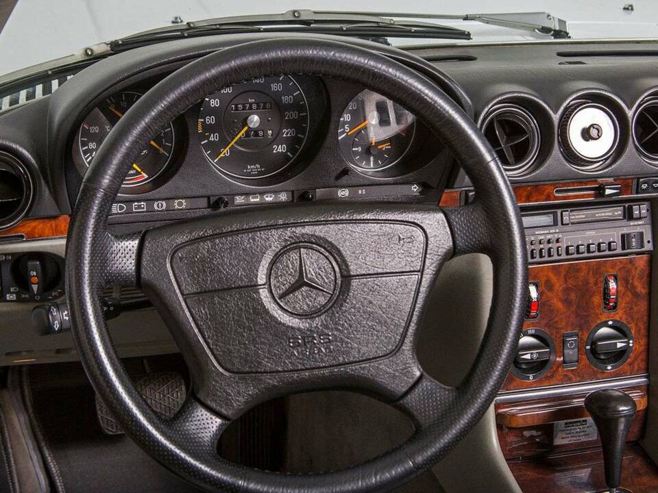 Image 21/27 de Mercedes-Benz 300 SL (1986)