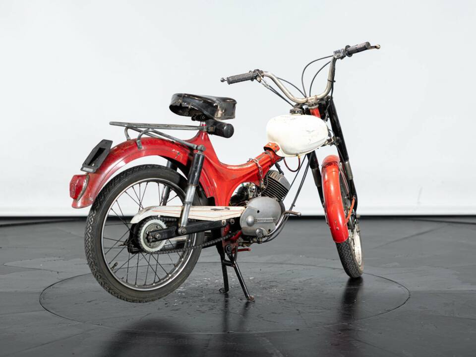 Image 4/16 of Moto Guzzi DUMMY (1969)