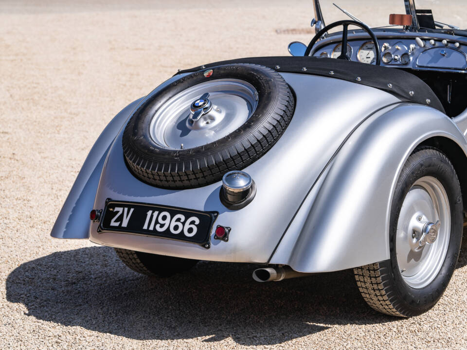 Immagine 19/35 di BMW 328 (1938)