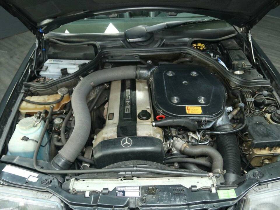 Bild 35/50 von Mercedes-Benz 300 CE-24 3.4 AMG (1993)
