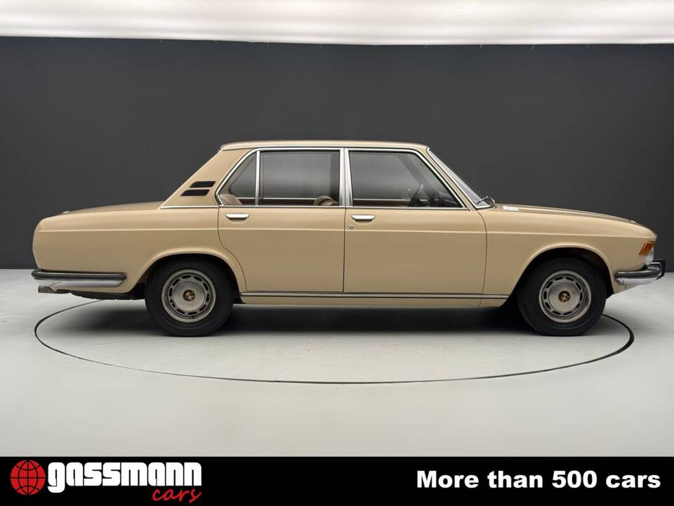 Image 4/15 de BMW 2500 (1970)