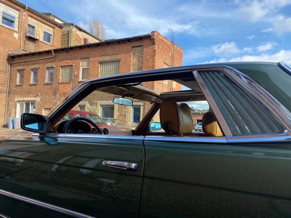 Immagine 2/25 di Mercedes-Benz 450 SLC 5,0 (1979)