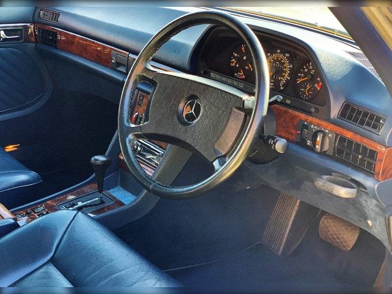 Immagine 31/38 di Mercedes-Benz 500 SE (1990)