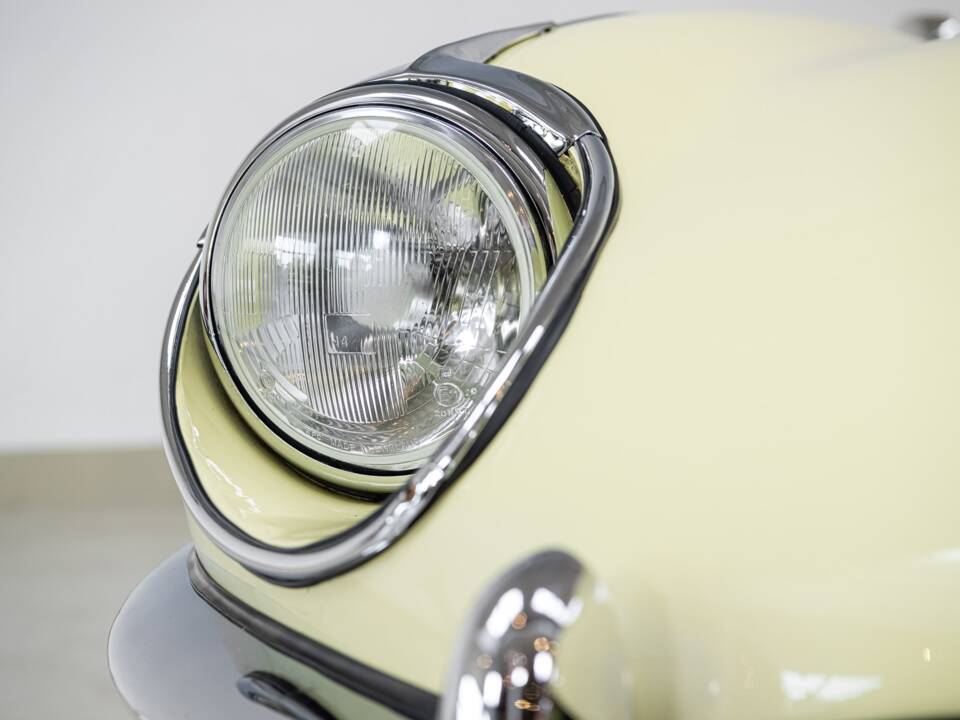 Imagen 24/40 de Jaguar E-Type (2+2) (1970)