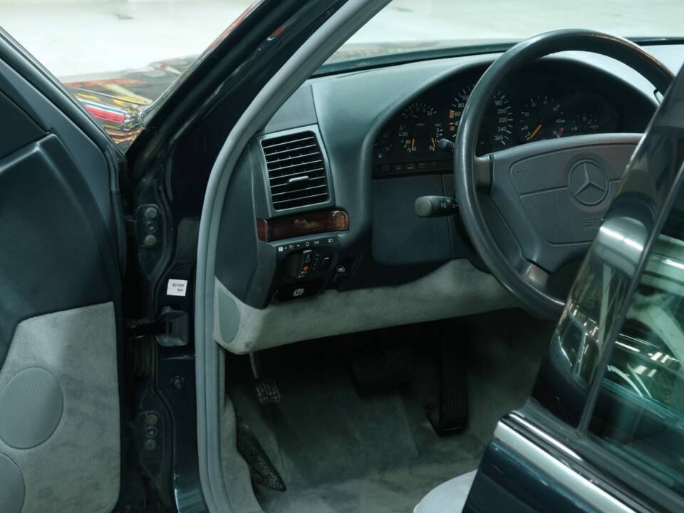 Bild 47/50 von Mercedes-Benz S 320 (1996)