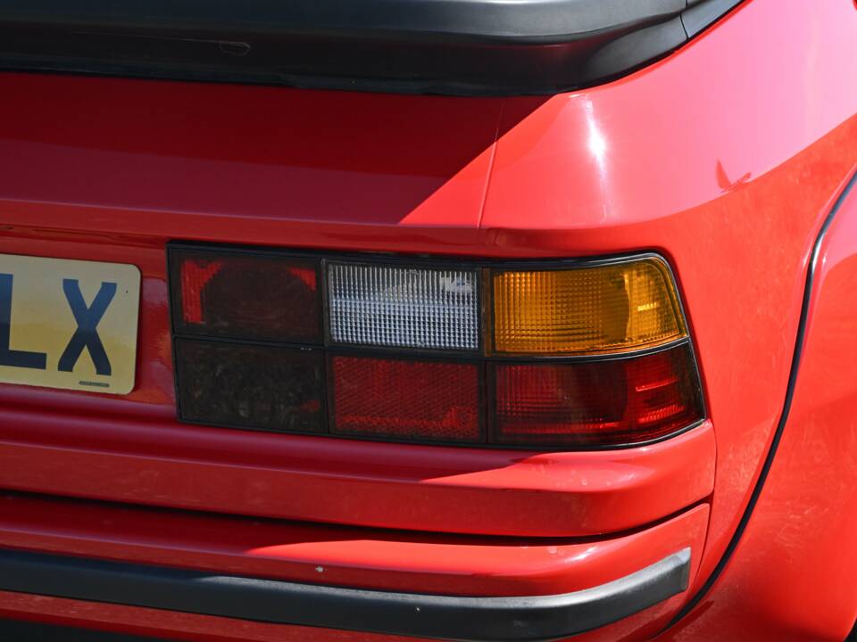 Image 37/50 of Porsche 924 Carrera GT (1986)