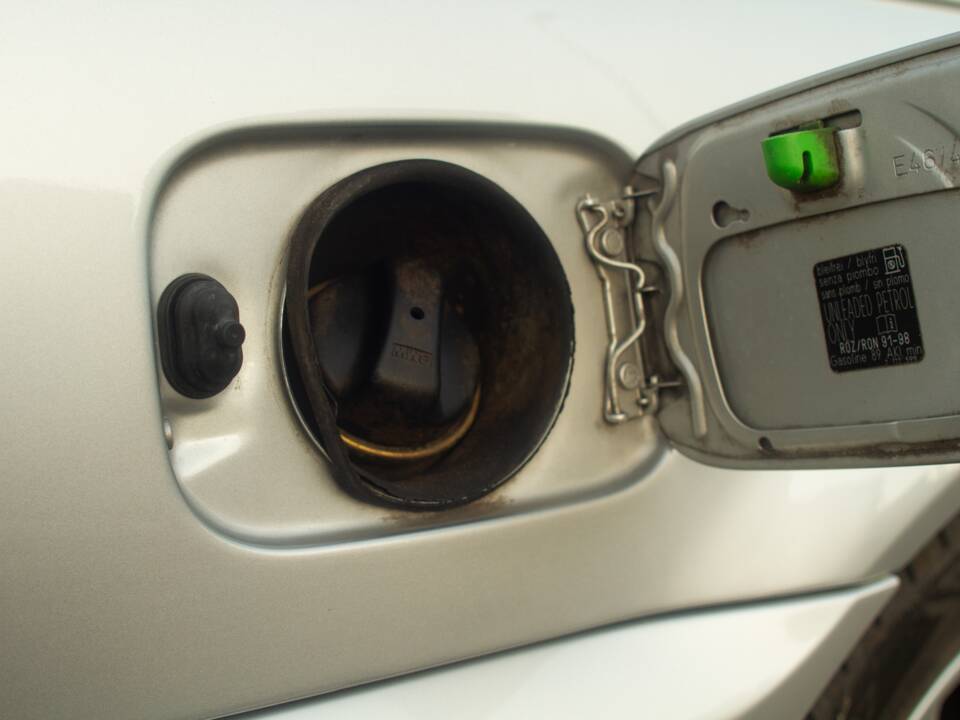 Afbeelding 48/58 van BMW 330i (2002)