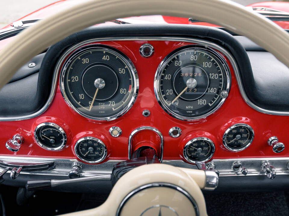 Image 23/38 of Mercedes-Benz 300 SL &quot;Gullwing&quot; (1955)