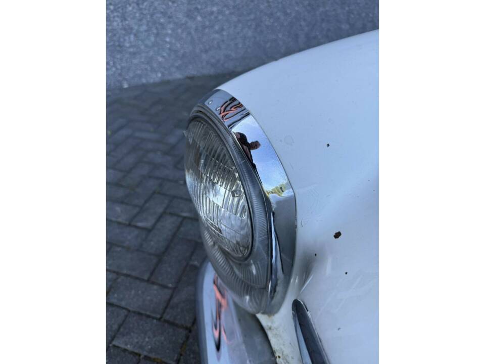 Image 13/50 de Mercedes-Benz 230 SL (1967)