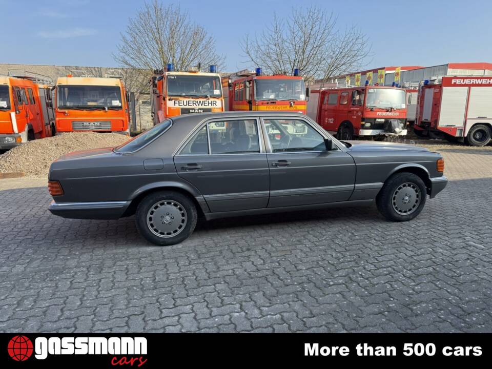 Afbeelding 3/15 van Mercedes-Benz 500 SE (1990)