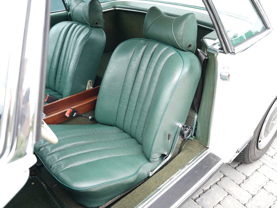 Afbeelding 16/50 van Mercedes-Benz 280 SL (1968)