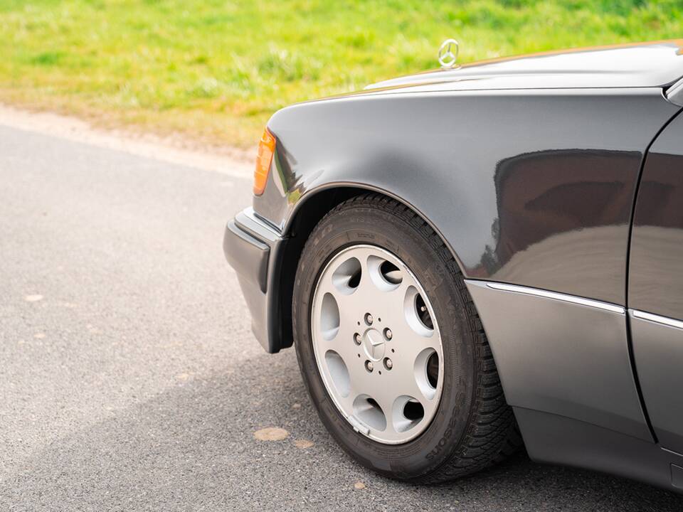 Bild 12/61 von Mercedes-Benz 500 E (1992)