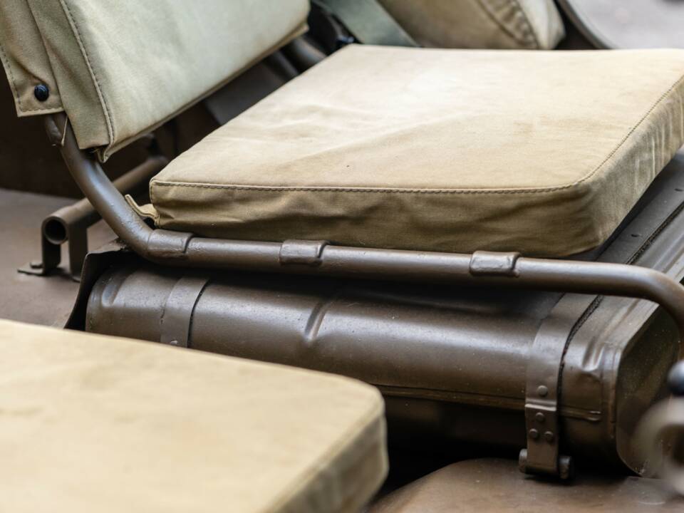 Imagen 41/50 de Hotchkiss M 201 (1963)