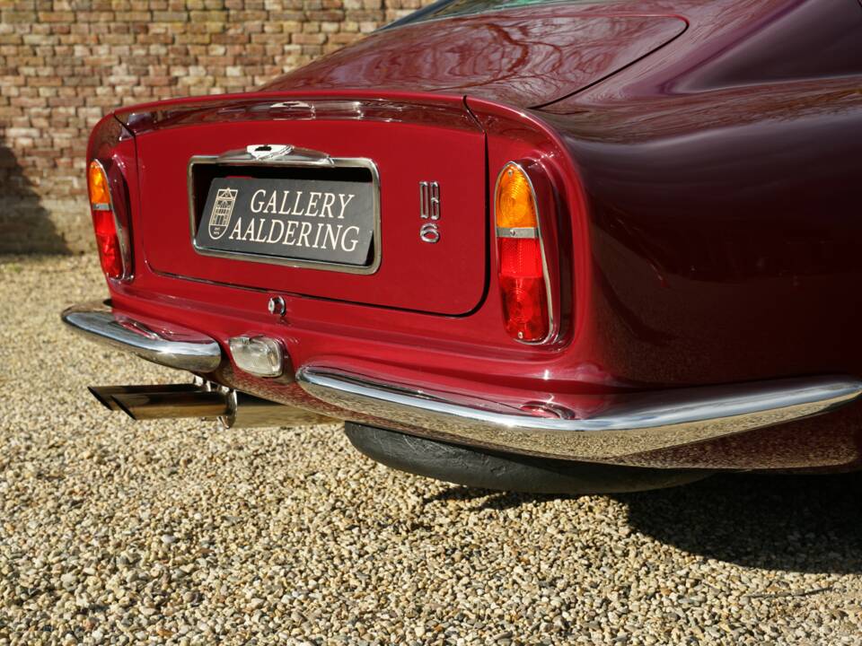 Bild 21/50 von Aston Martin DB 6 Vantage (1966)