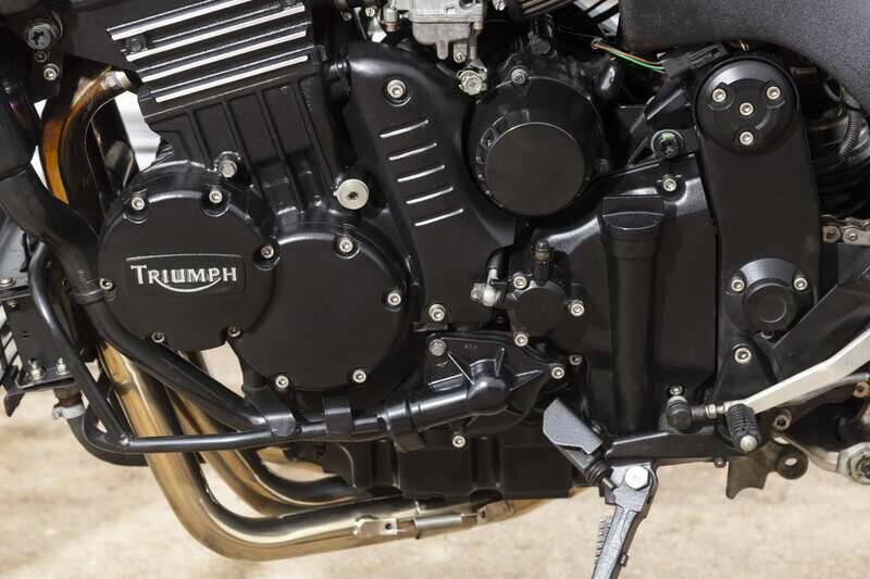 Image 29/37 of Triumph Speed Triple (1995)