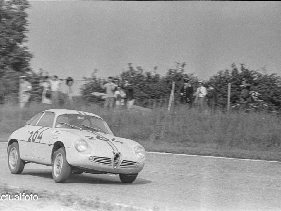 Image 42/50 de Alfa Romeo Giulietta SZ (1961)