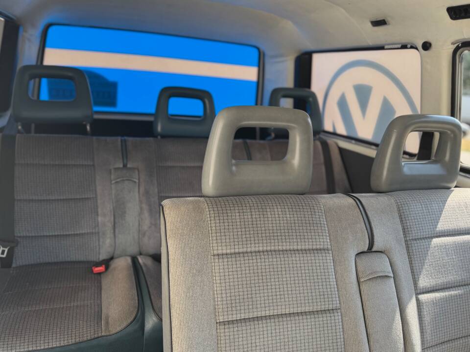 Bild 26/37 von Volkswagen T3 Caravelle 1.9 (1989)