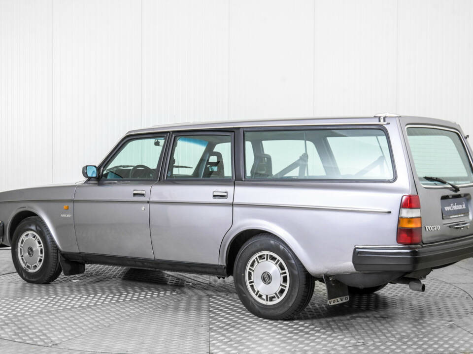 Image 6/50 of Volvo 245 GLE (1982)