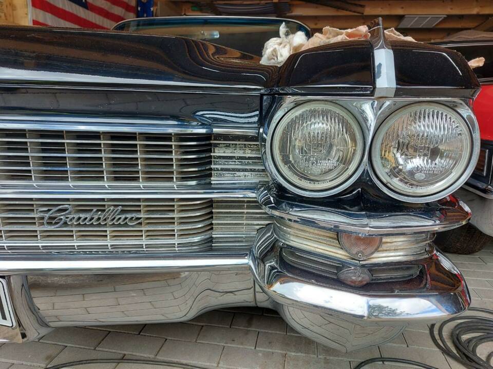 Afbeelding 4/5 van Cadillac 63 Sedan DeVille (1963)