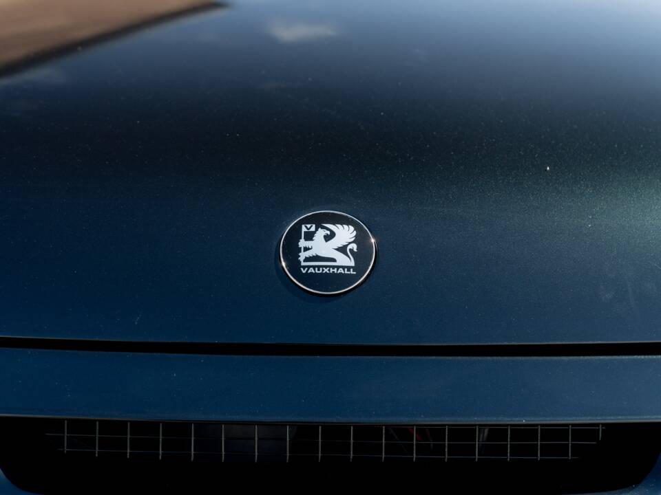 Image 13/75 of Lotus Carlton (1991)