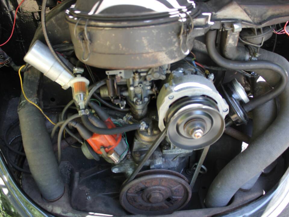 Image 16/18 of Volkswagen Käfer 1600 (1972)