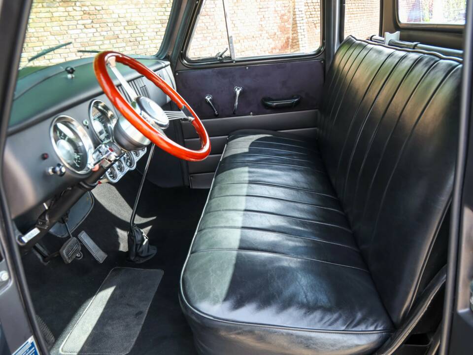 Imagen 37/50 de Chevrolet 3100 ½-ton (1955)
