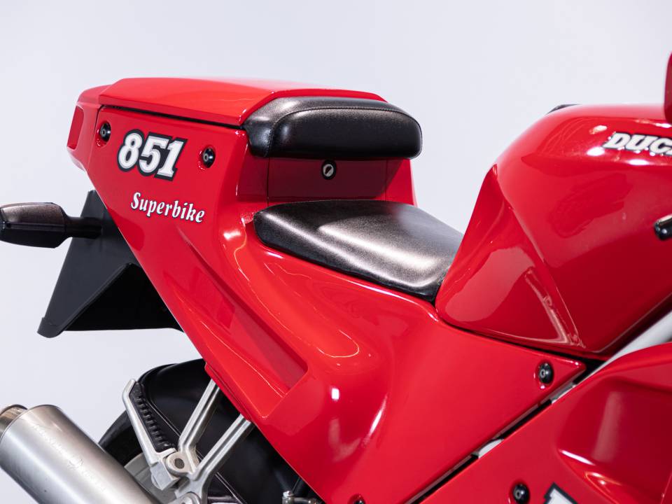 Image 14/49 of Ducati DUMMY (1990)