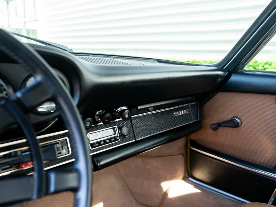 Bild 21/41 von Porsche 911 2.0 E (1969)
