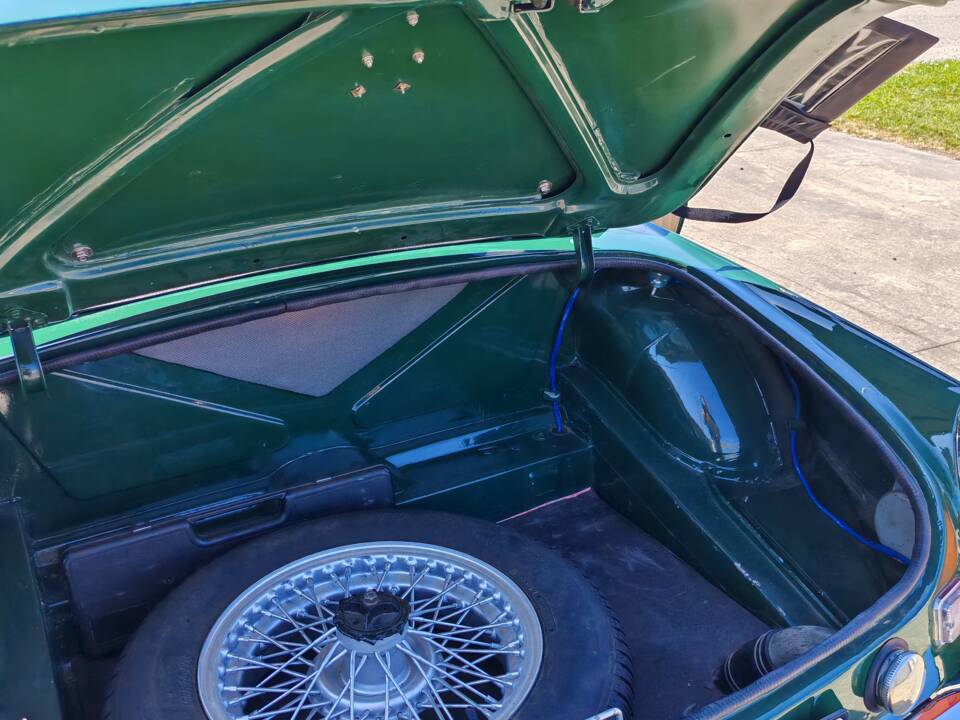 Immagine 32/37 di MG MGB (1972)