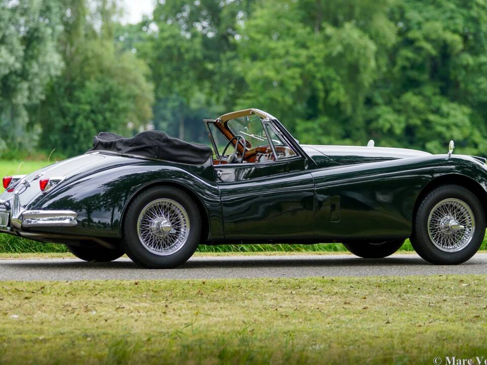 Afbeelding 14/59 van Jaguar XK 140 SE DHC (1955)