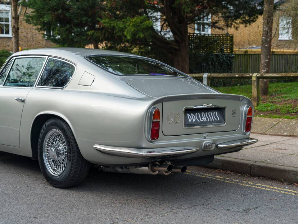 Bild 13/27 von Aston Martin DB 6 Mk II (1971)