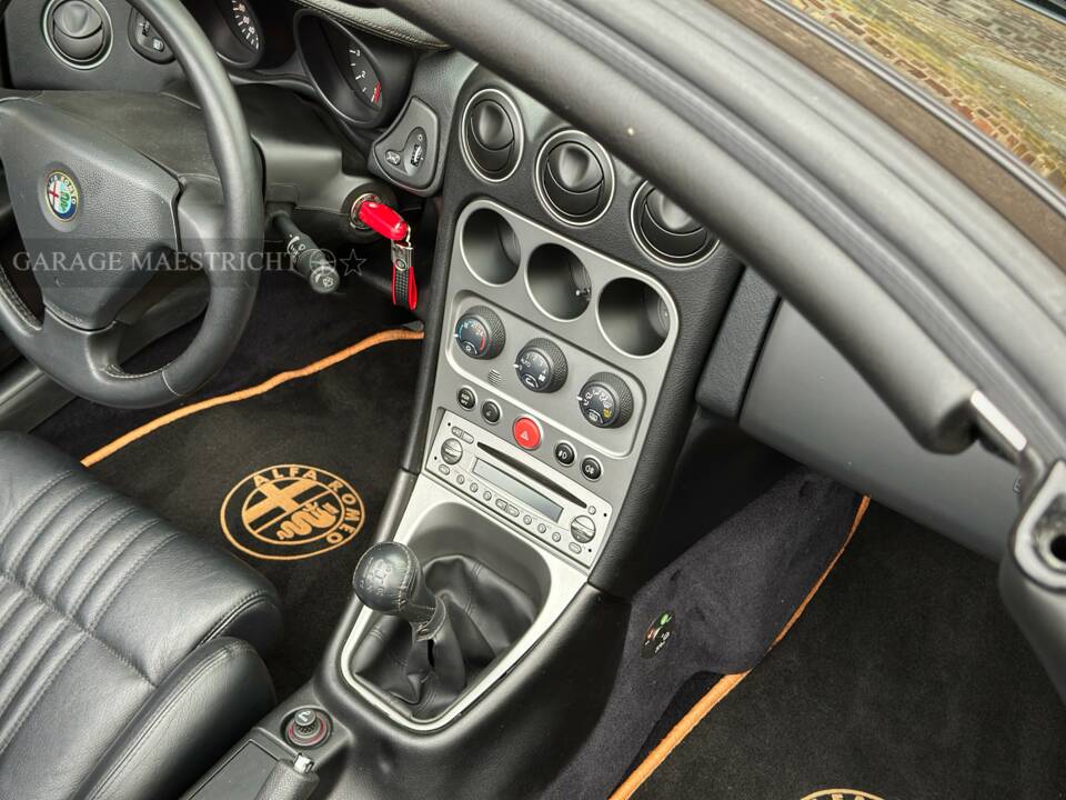 Image 10/59 of Alfa Romeo Spider 2.0 JTS (2003)