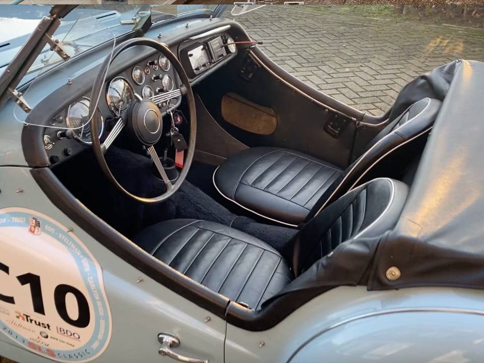 Image 27/42 of Triumph TR 3A (1960)