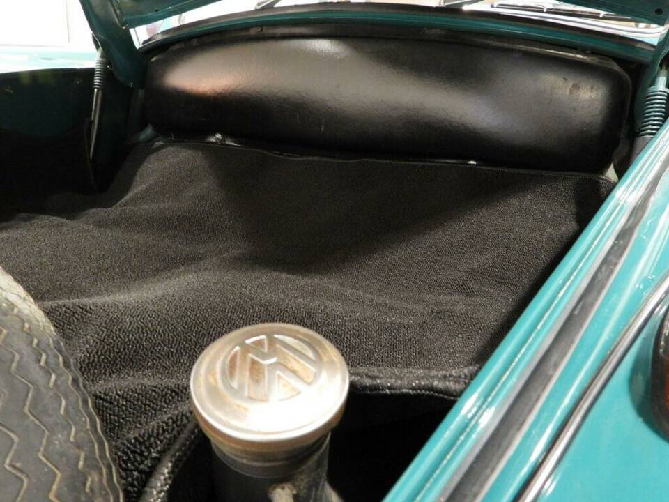 Imagen 11/15 de Volkswagen Beetle 1200 A (1966)