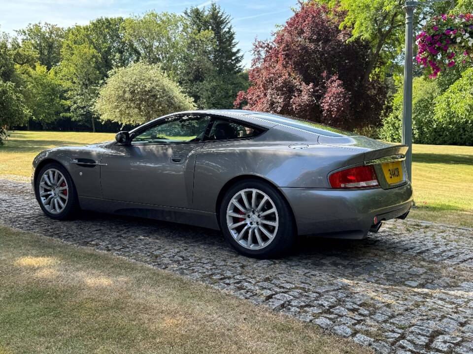 Image 11/40 of Aston Martin V12 Vanquish (2002)