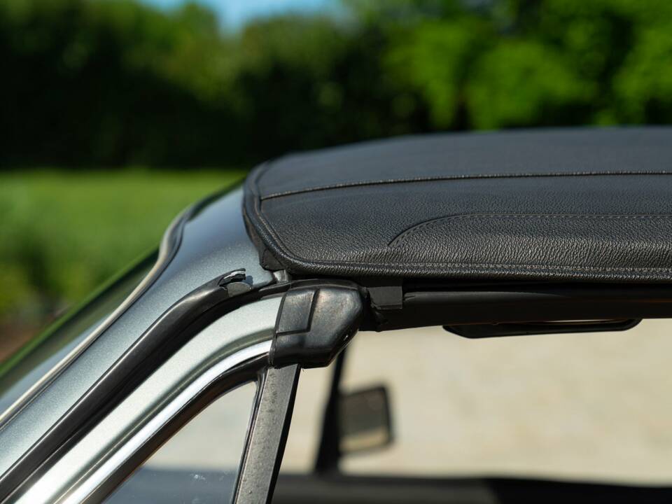 Image 25/50 of Volkswagen Golf I Cabrio GLi 1.8 (1983)