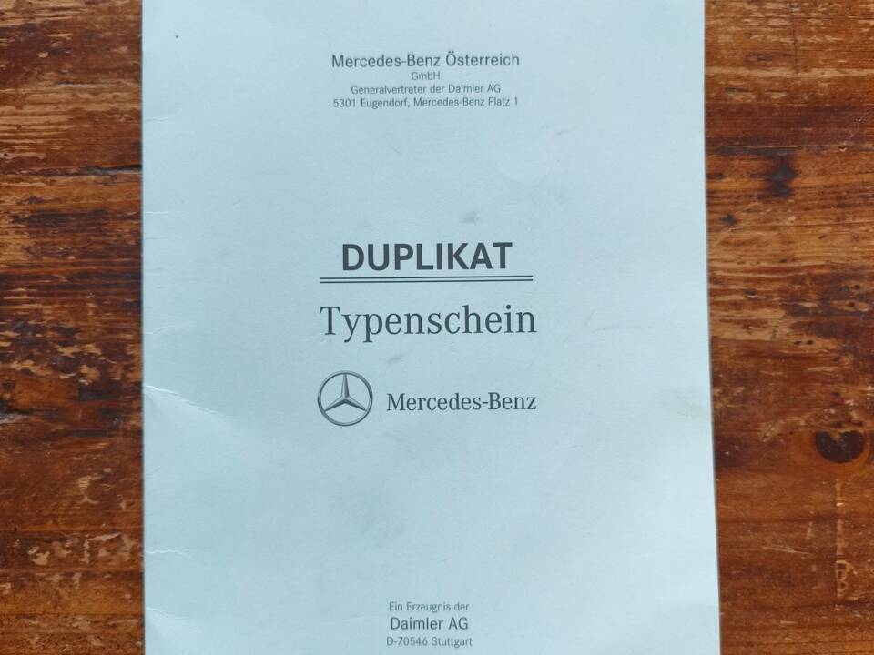 Bild 18/19 von Mercedes-Benz 200 (1980)