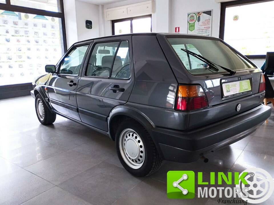 Immagine 3/10 di Volkswagen Golf Mk II 1.3 (1990)
