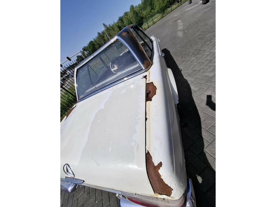 Image 14/50 de Mercedes-Benz 250 SL (1967)