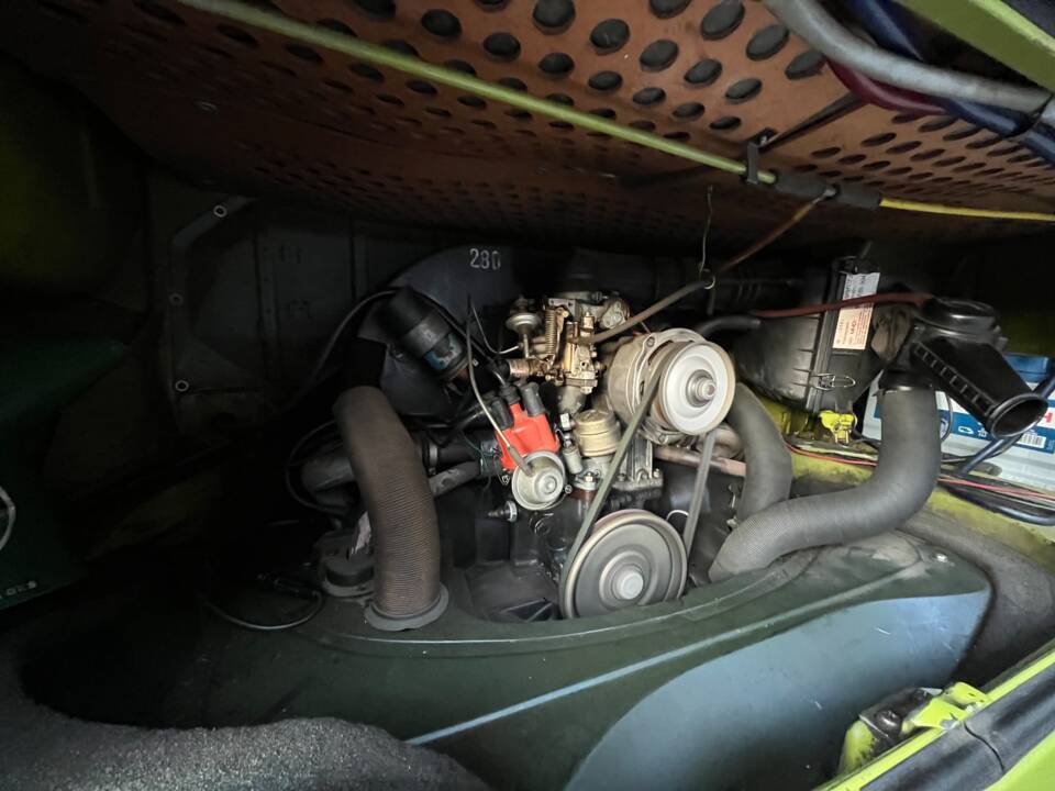 Image 34/57 of Volkswagen T2b Westfalia (1978)