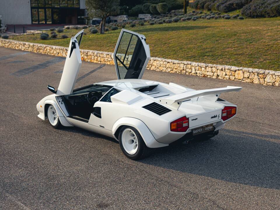 Image 10/73 of Lamborghini Countach LP 400 S (1980)