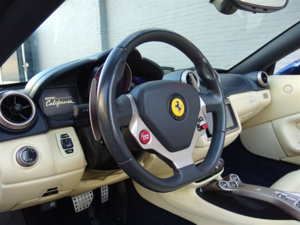 Bild 60/99 von Ferrari California (2009)
