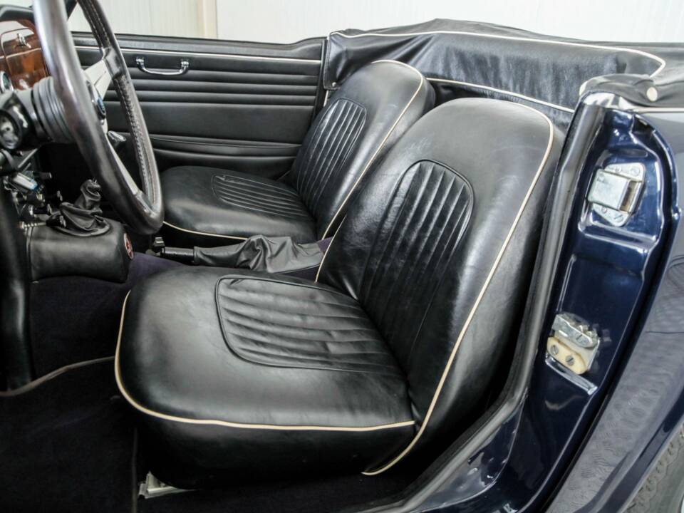 Image 20/50 of Triumph TR 4A (1967)